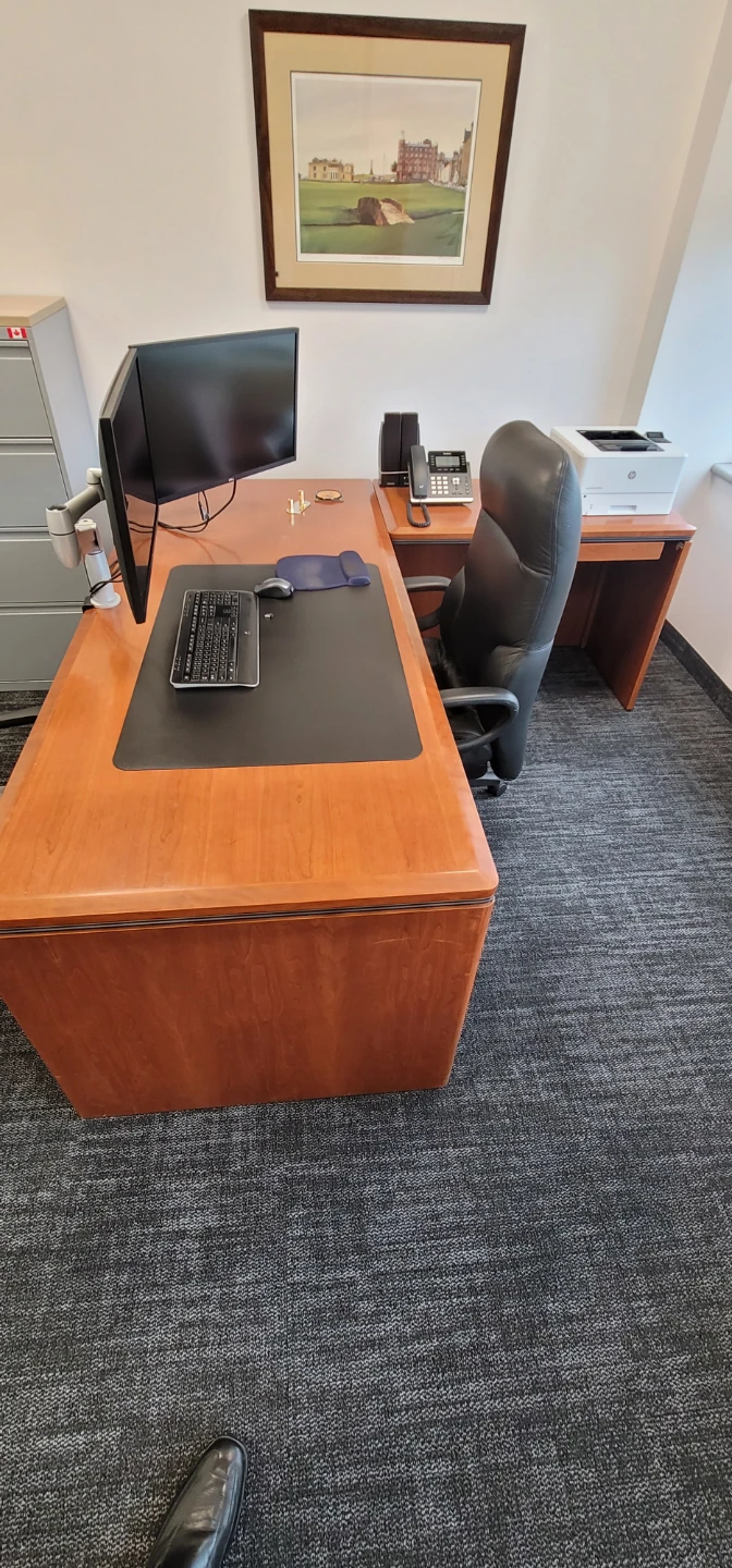 Office furniture - photo 3
