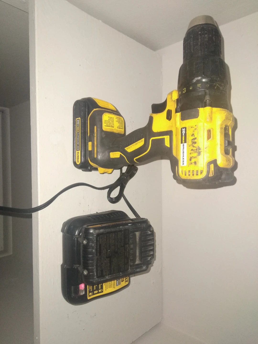 Dewalt DCD777! - photo 4