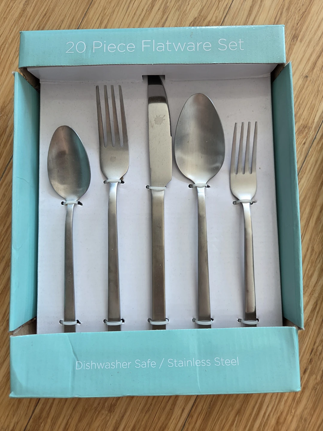 20 Piece Flatware Set - Stainless Steel