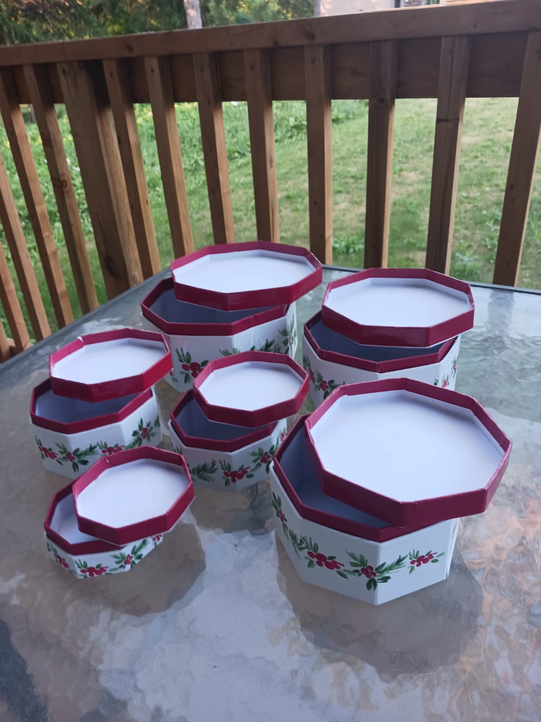 Set of 6 octagonal holly Christmas gift boxes - photo 4