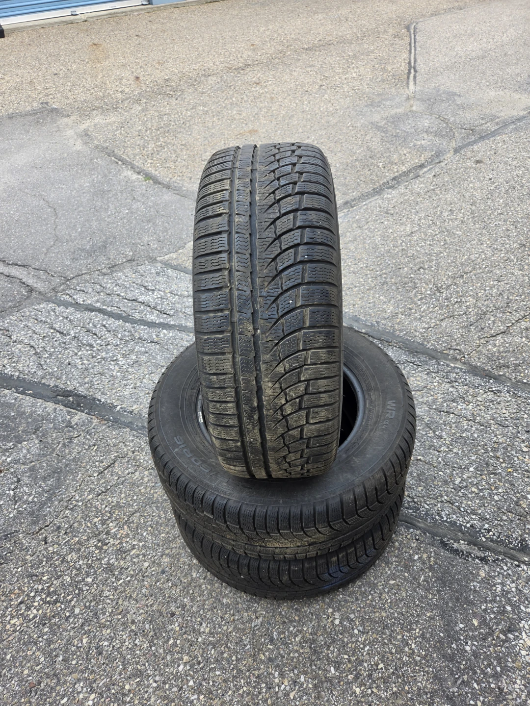 3 Tire 235/60R16 Nokian WR G4 All Weather