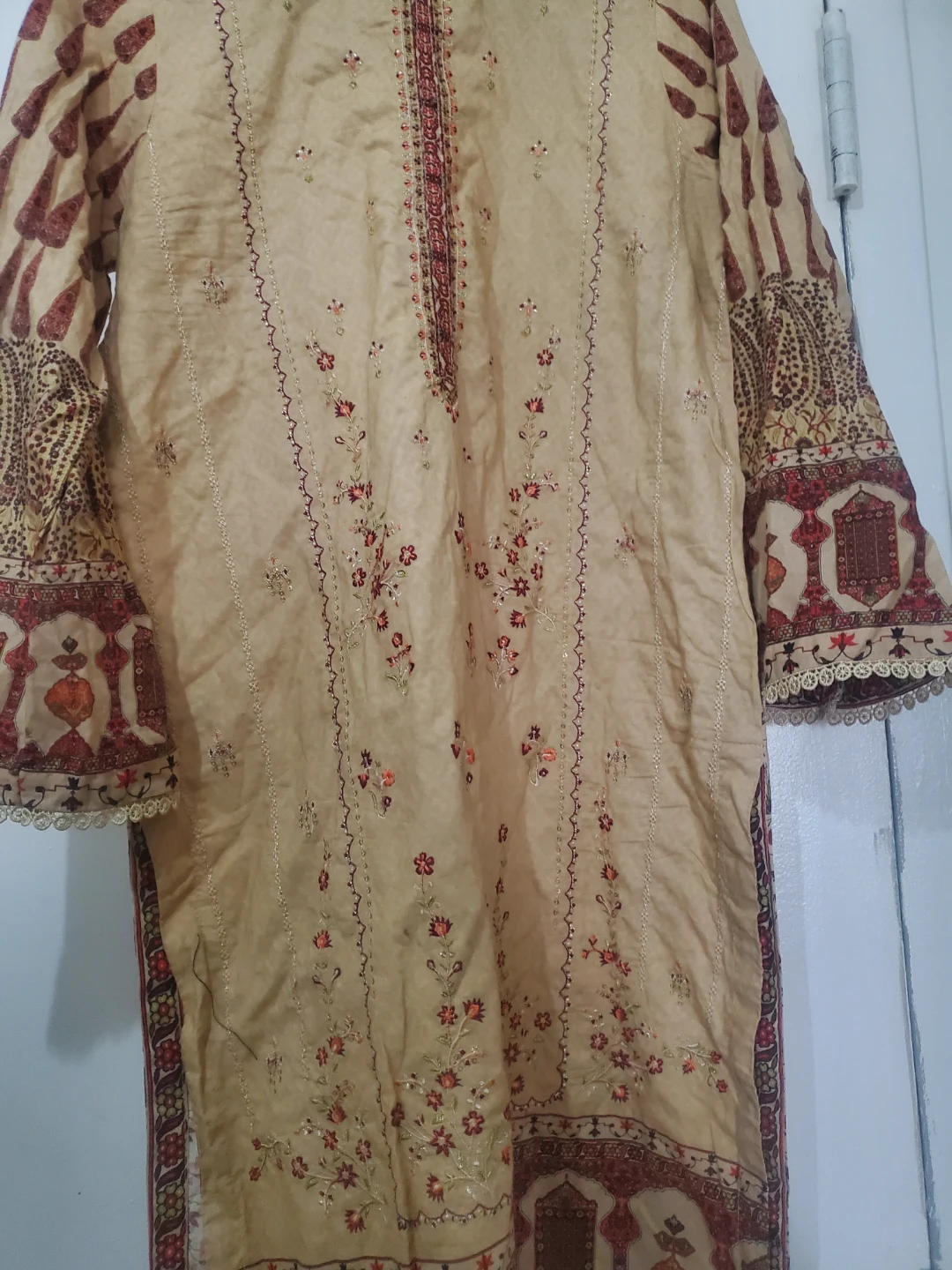 Embroidered Kameez Shalwar Outfit - photo 3