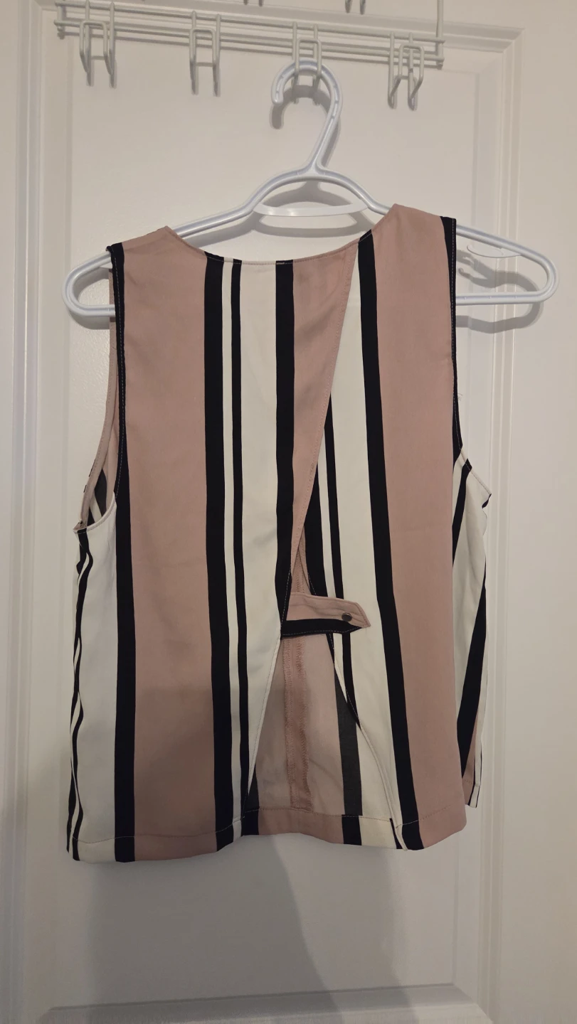 Chic Crop Tank Top - photo 3
