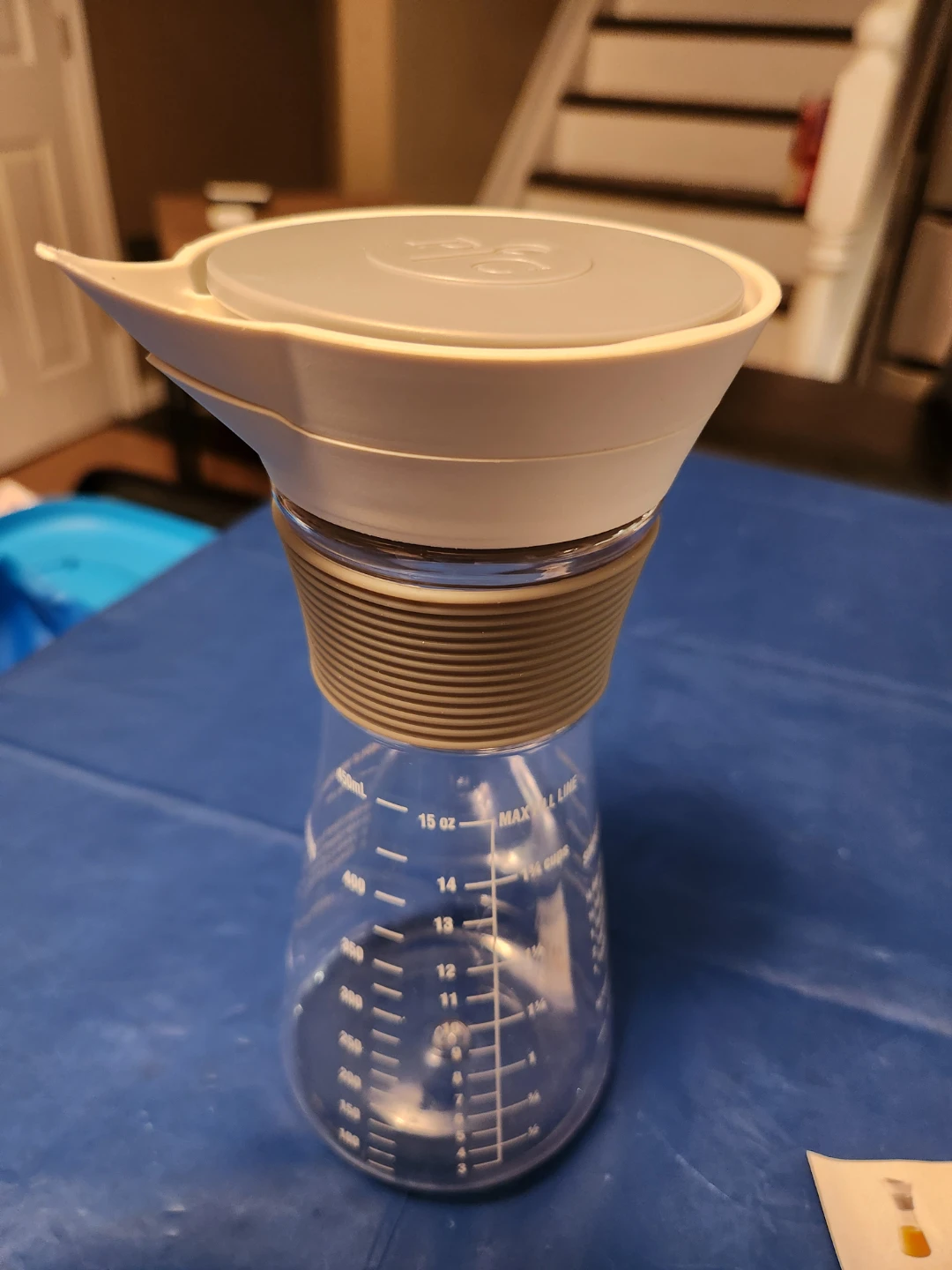 Pampered chef Measure, Mix & Pour Dressing Bottle