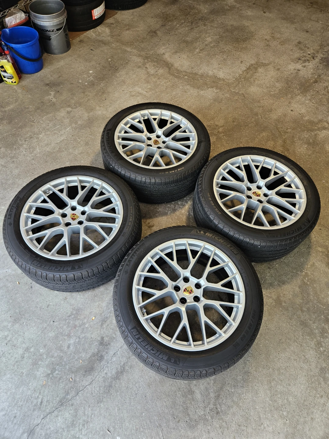 Porsche Macan wheels - Genuine RS Spyder 20"