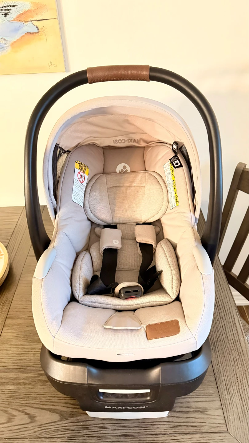 Maxi-Cosi Infant Car Seat and Base