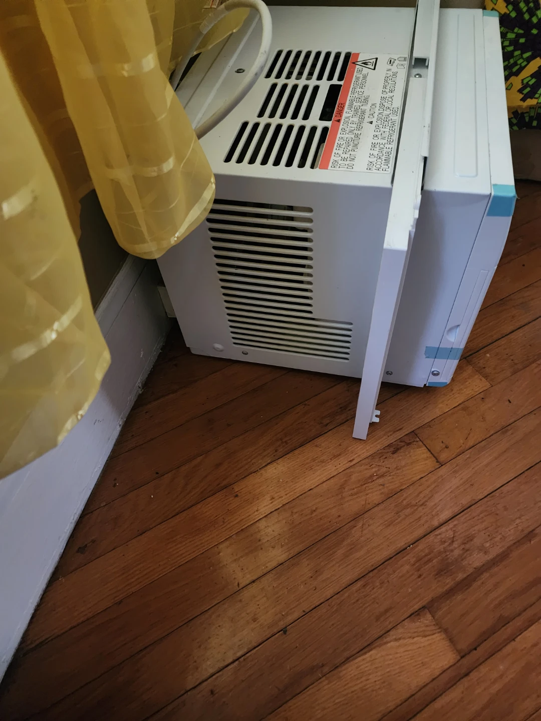 Window Air Conditioner - photo 3