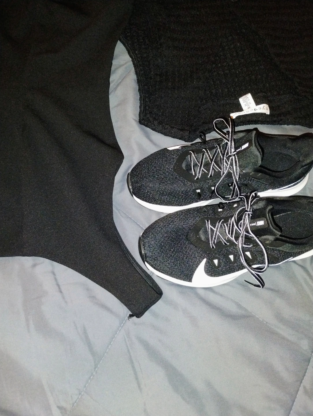 Like new women's clothes and Nike shoes - photo 2