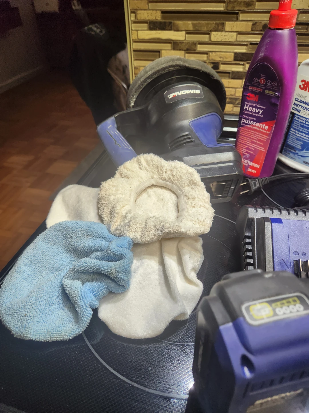 Simoniz Cordless Polisher Kit with Batteries and Charger - photo 5
