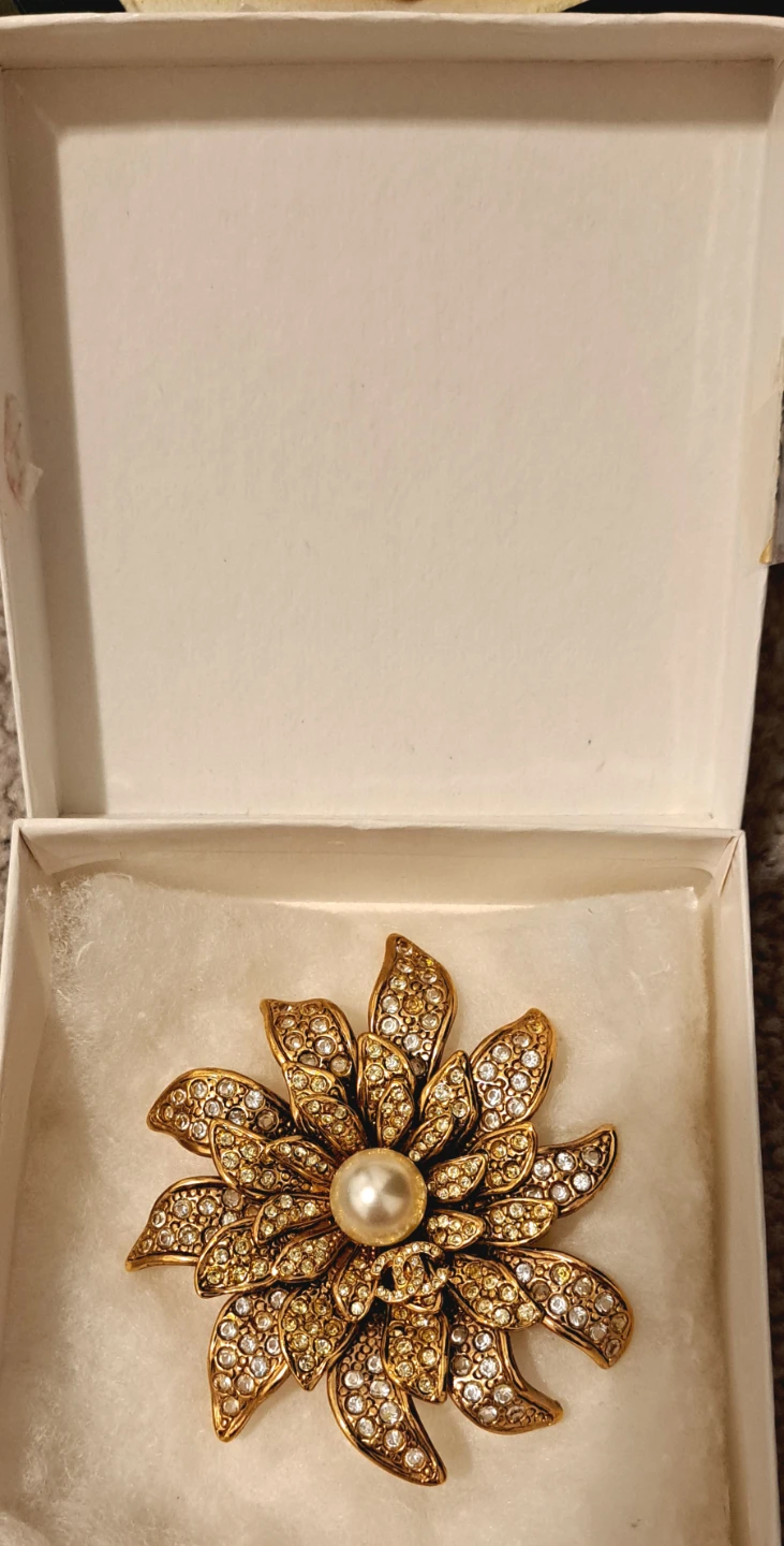 Crystal Flower Brooch CC in box