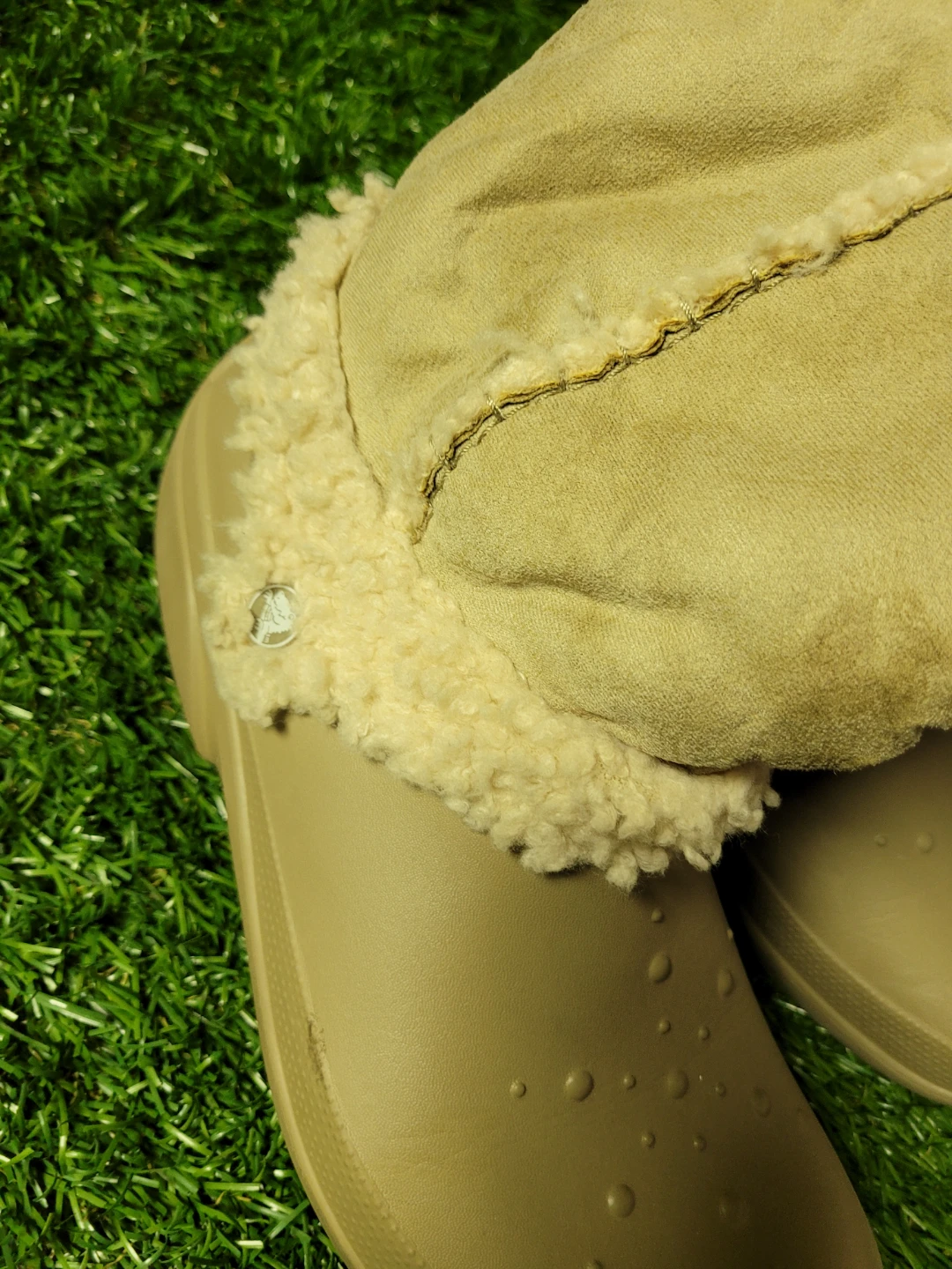 Crocs Women's Boots Size 12 - photo 2