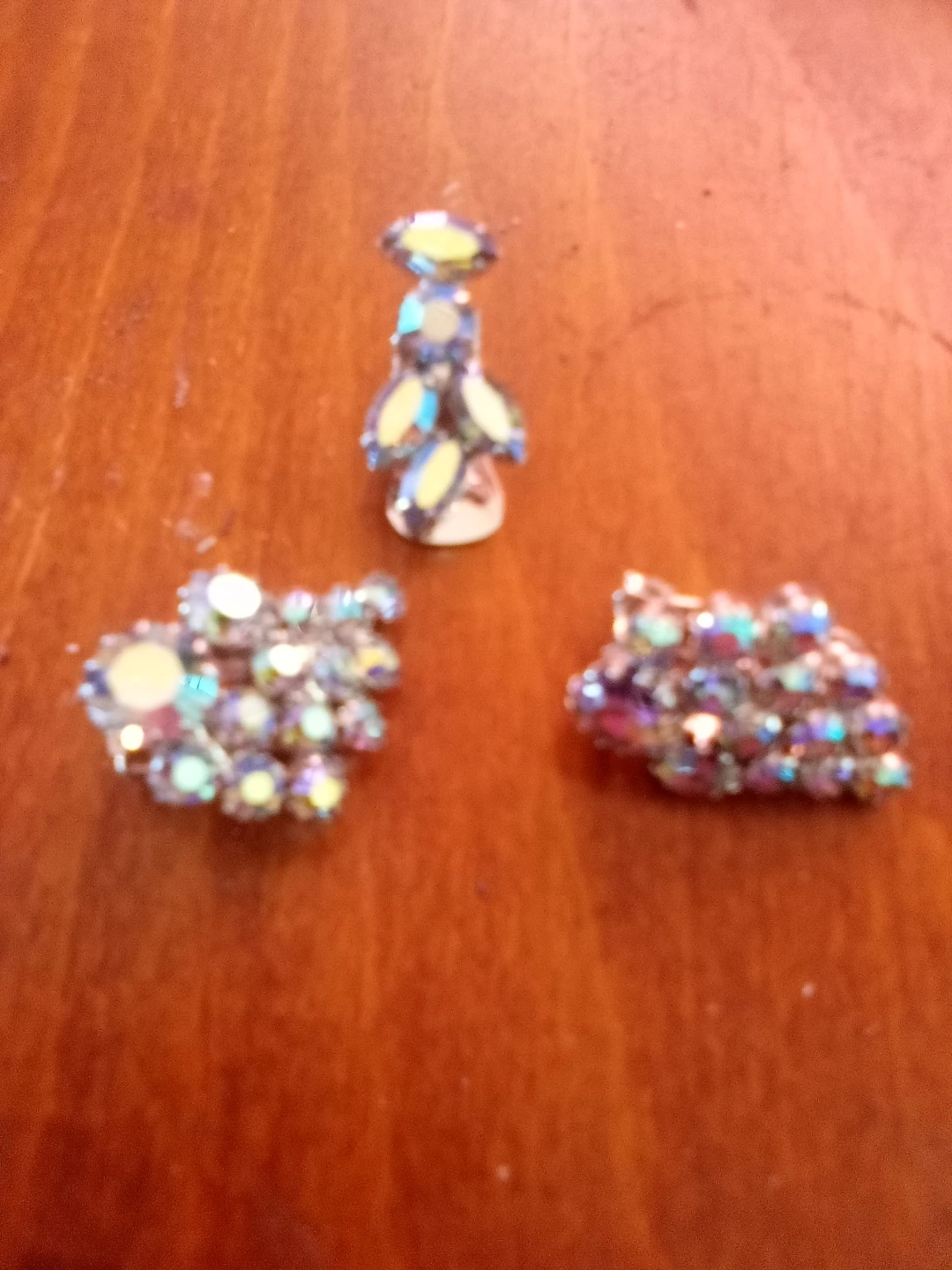 Costume Jewelry  Collection  hundreds of beautiful pieces - photo 2