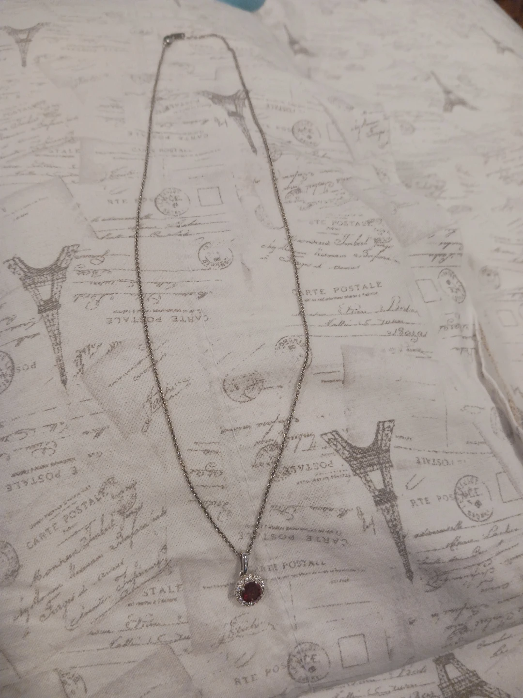 KAY  NECKLACE WITH A RED PENDENT