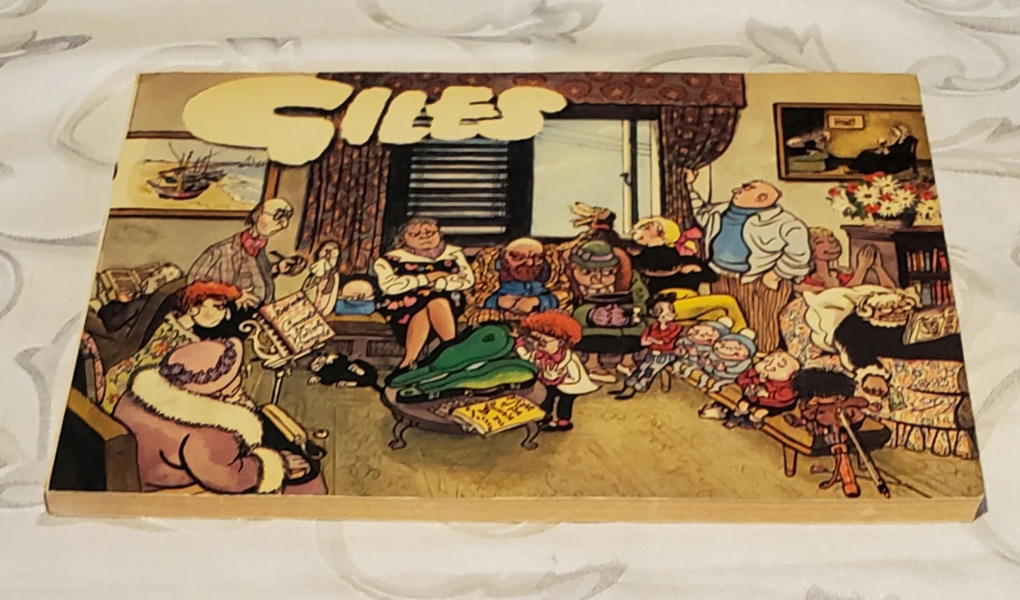 3 GILES comic book collection - photo 3