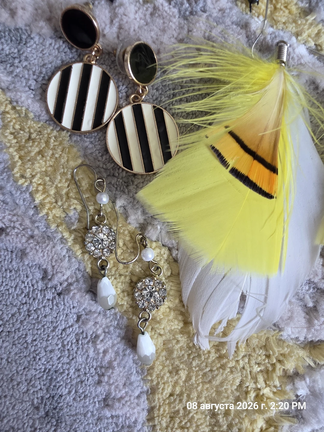 Assorted Women's Fashion Earrings - photo 2
