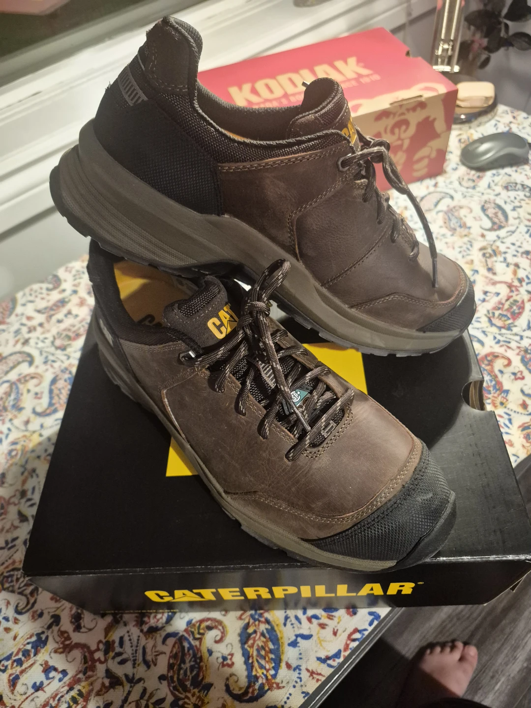 CAT Work Shoes – Size 10 - photo 2