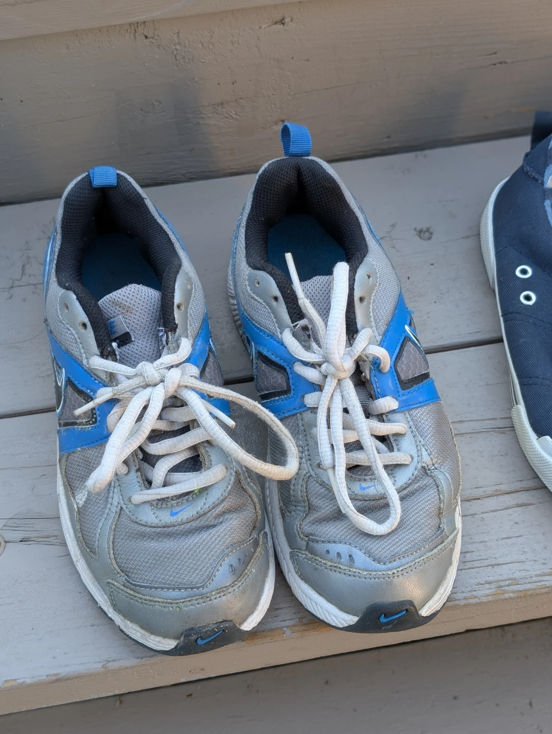 Kids Running Shoes, Size 3
