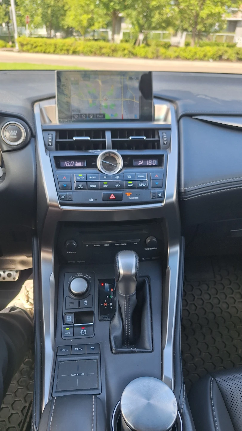 Lexus NX200t - photo 5