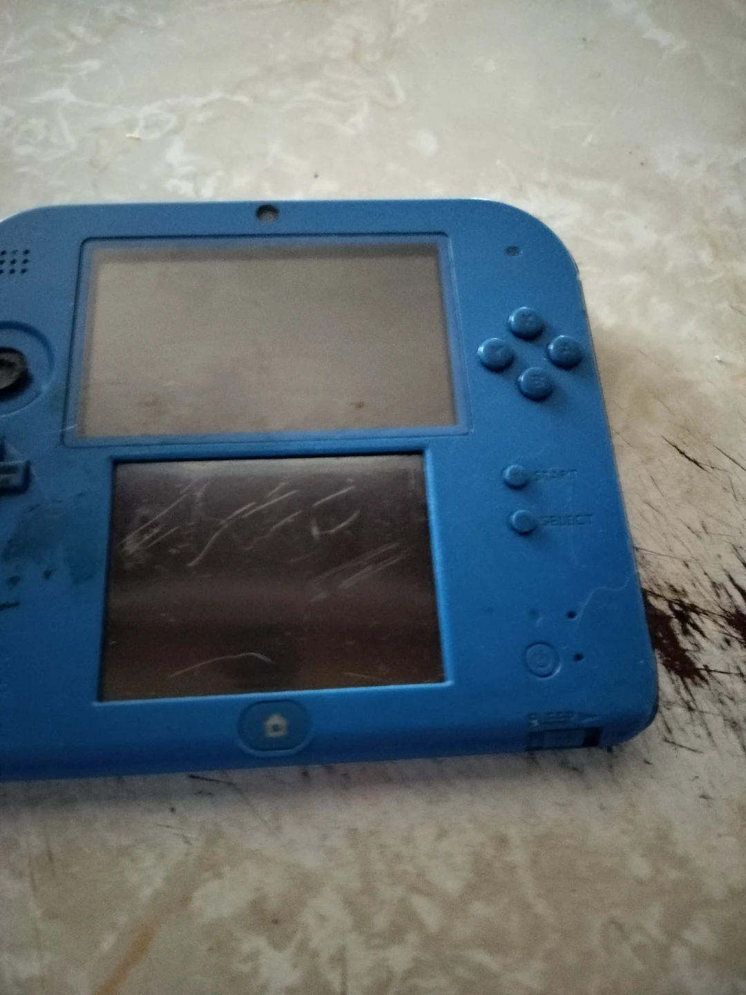 Blue Nintendo 2DS XL