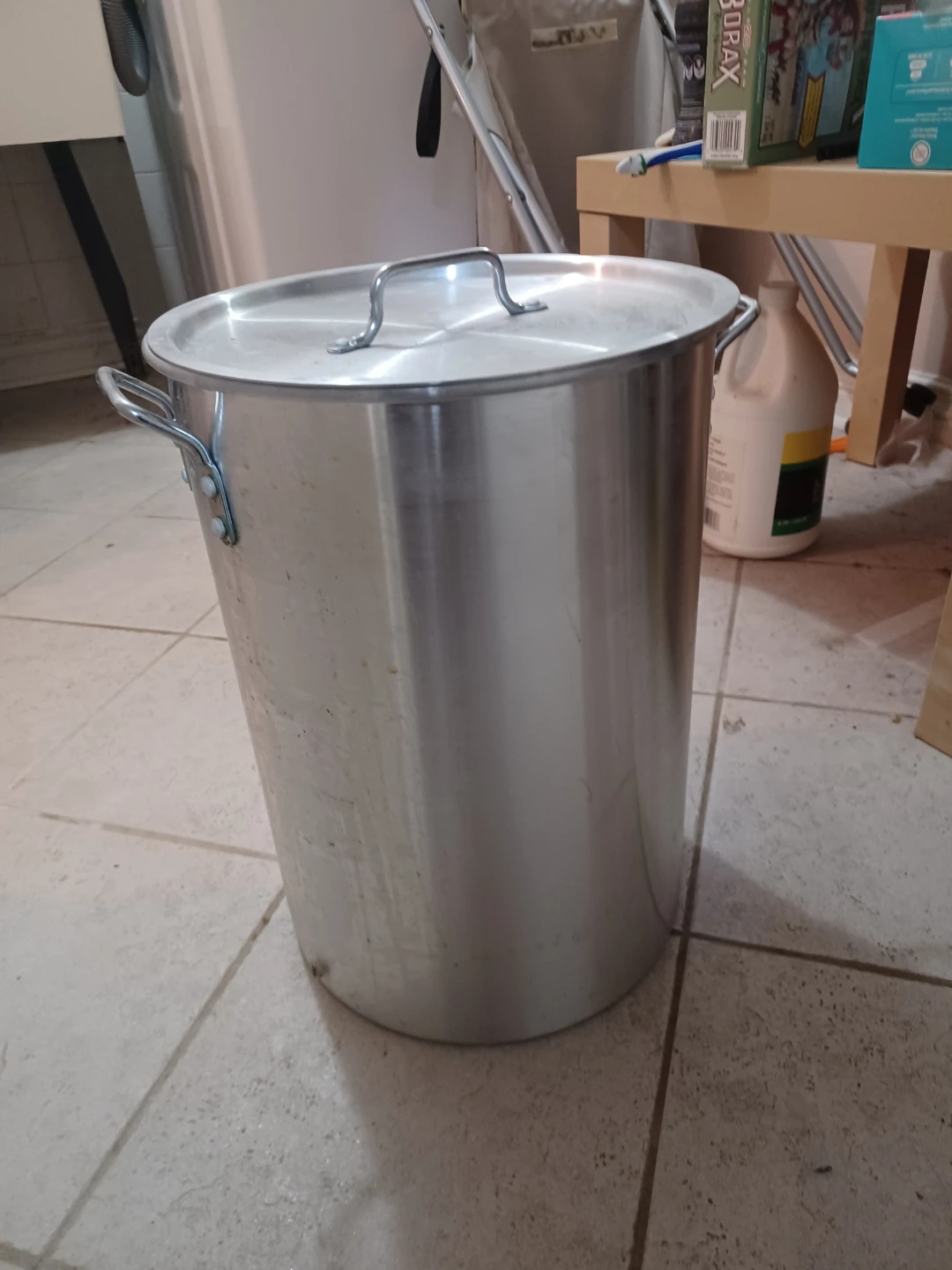 Large Aluminum Stock Pot with Lid