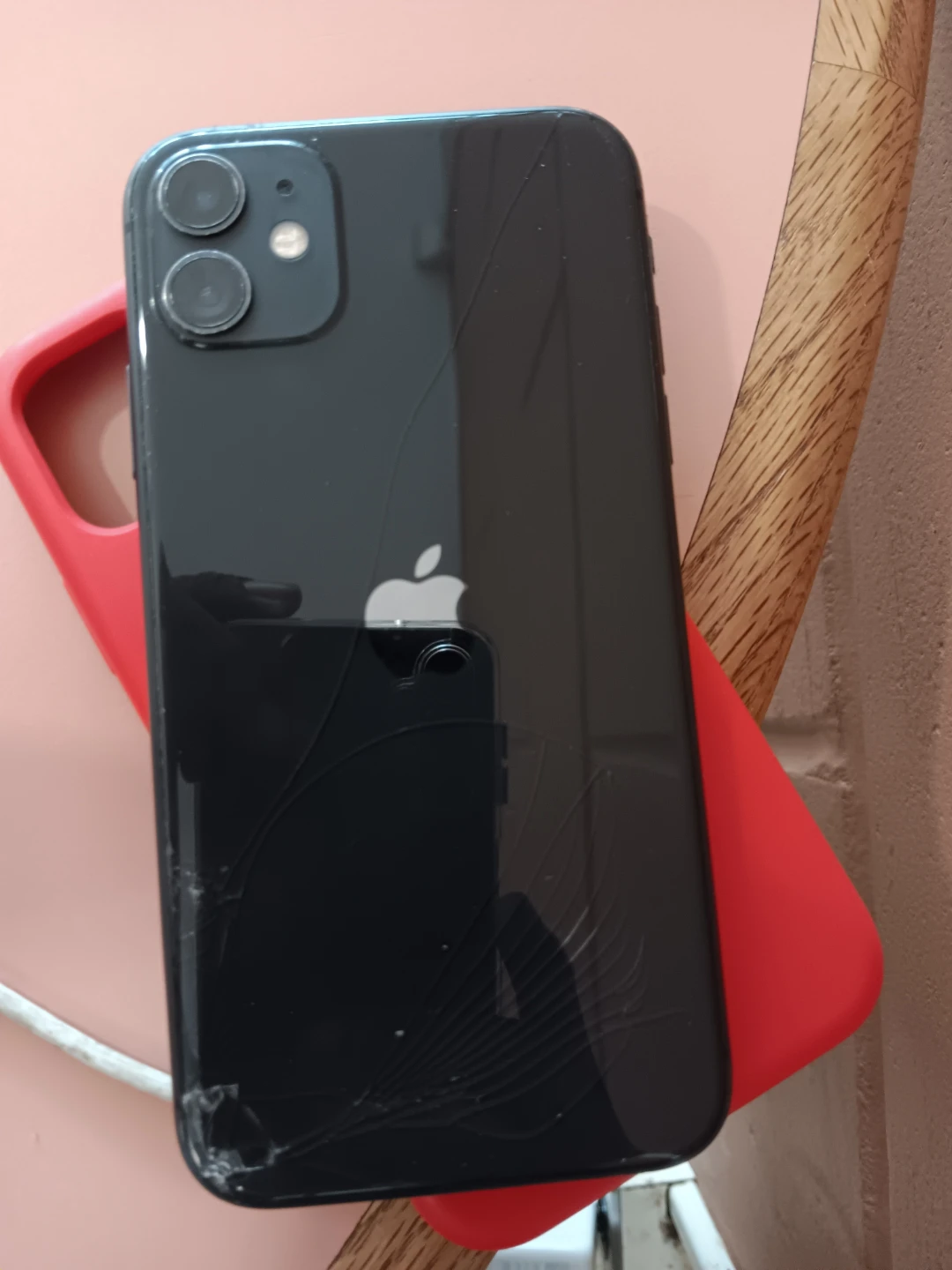 Apple iPhone 11 - Red 64 GB unlocked plz read description - photo 5