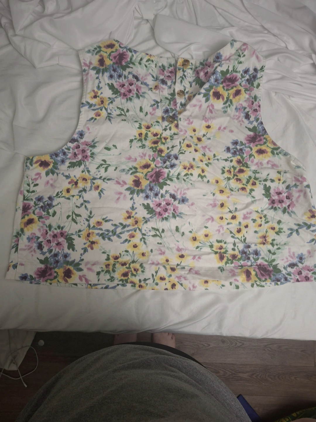 Floral sleeveless top