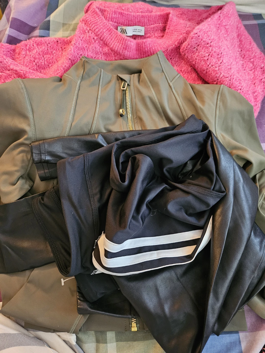 Lot of ZaraSweater and pants  Set
