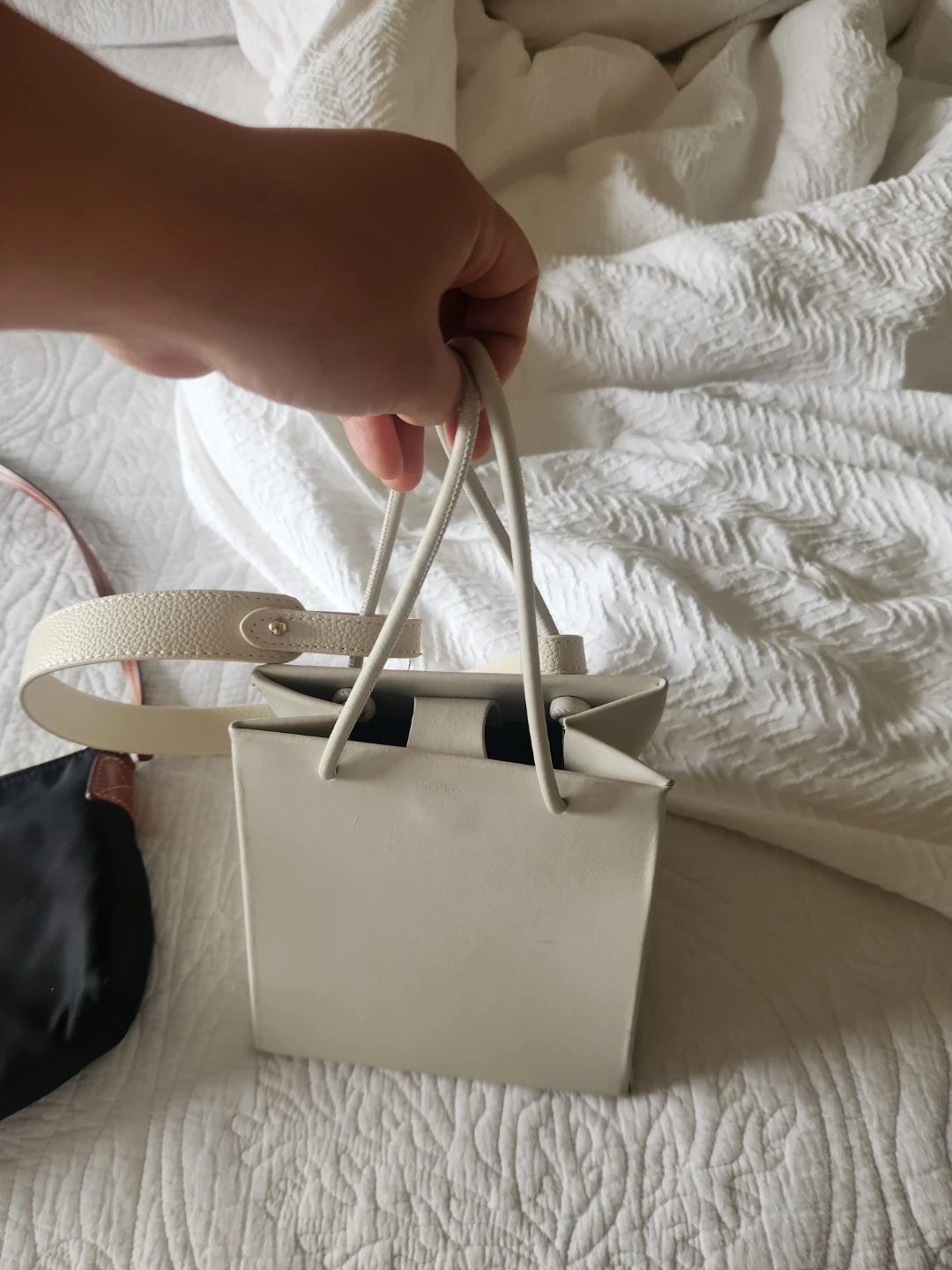Medea Leather Handbag - photo 4