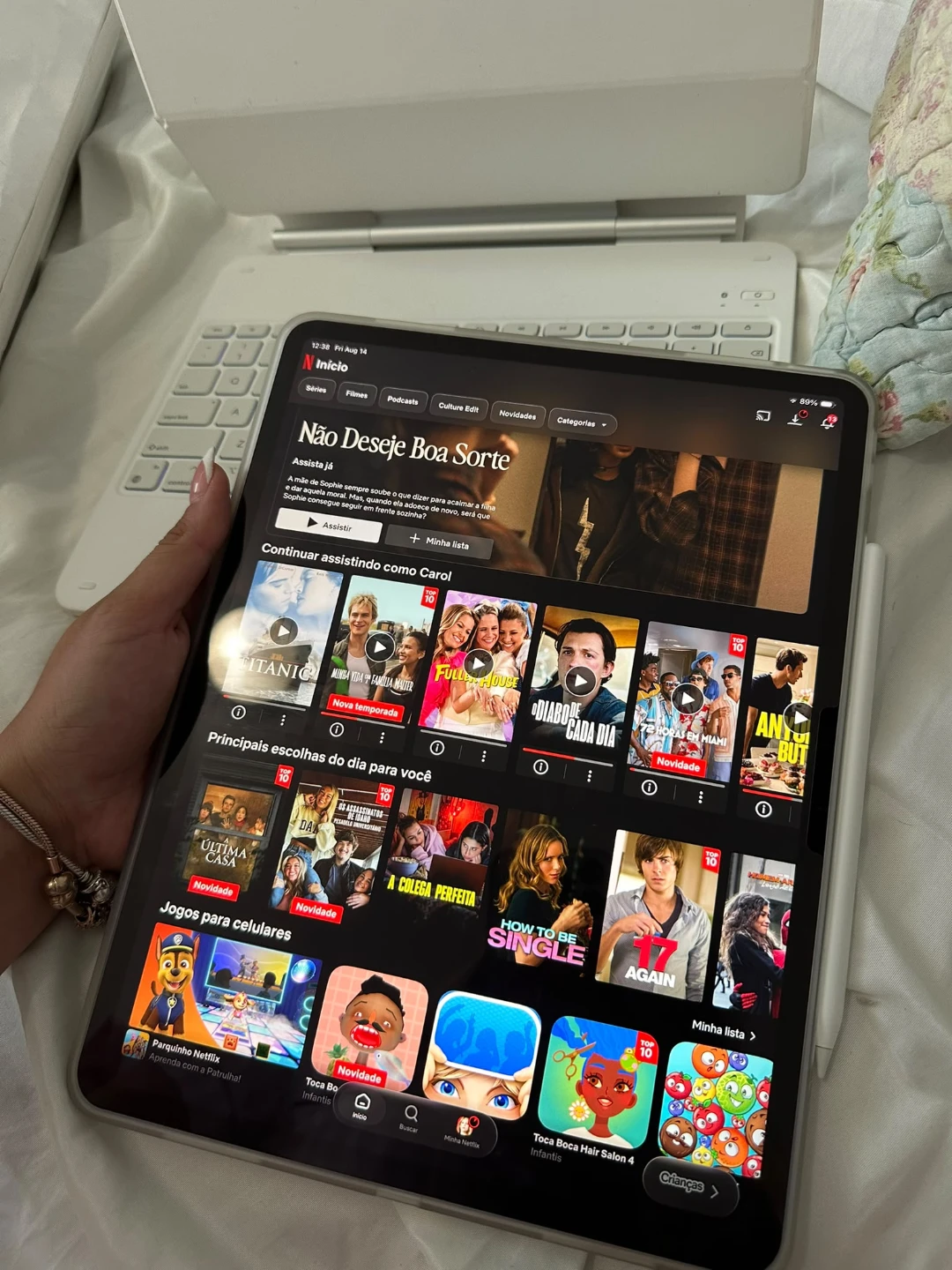 Ipad 13inch M4 256GB w keyboard and apple pencil pro - photo 2