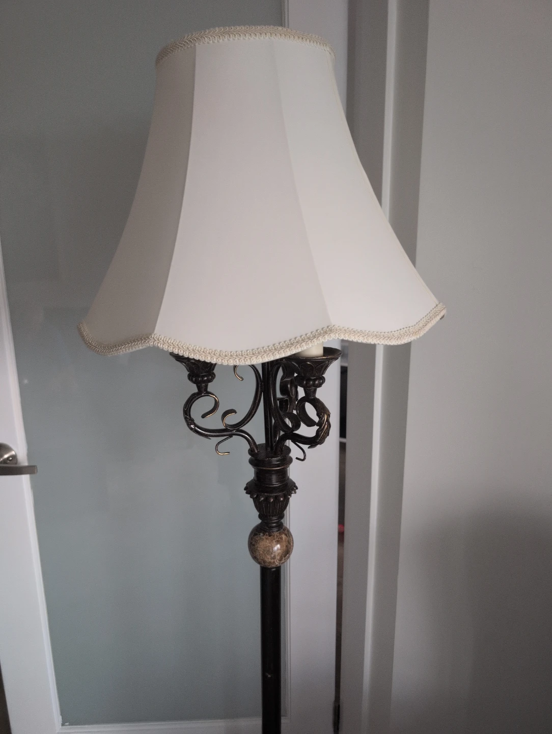 Traditional Floor Lamp with White Shade - photo 2