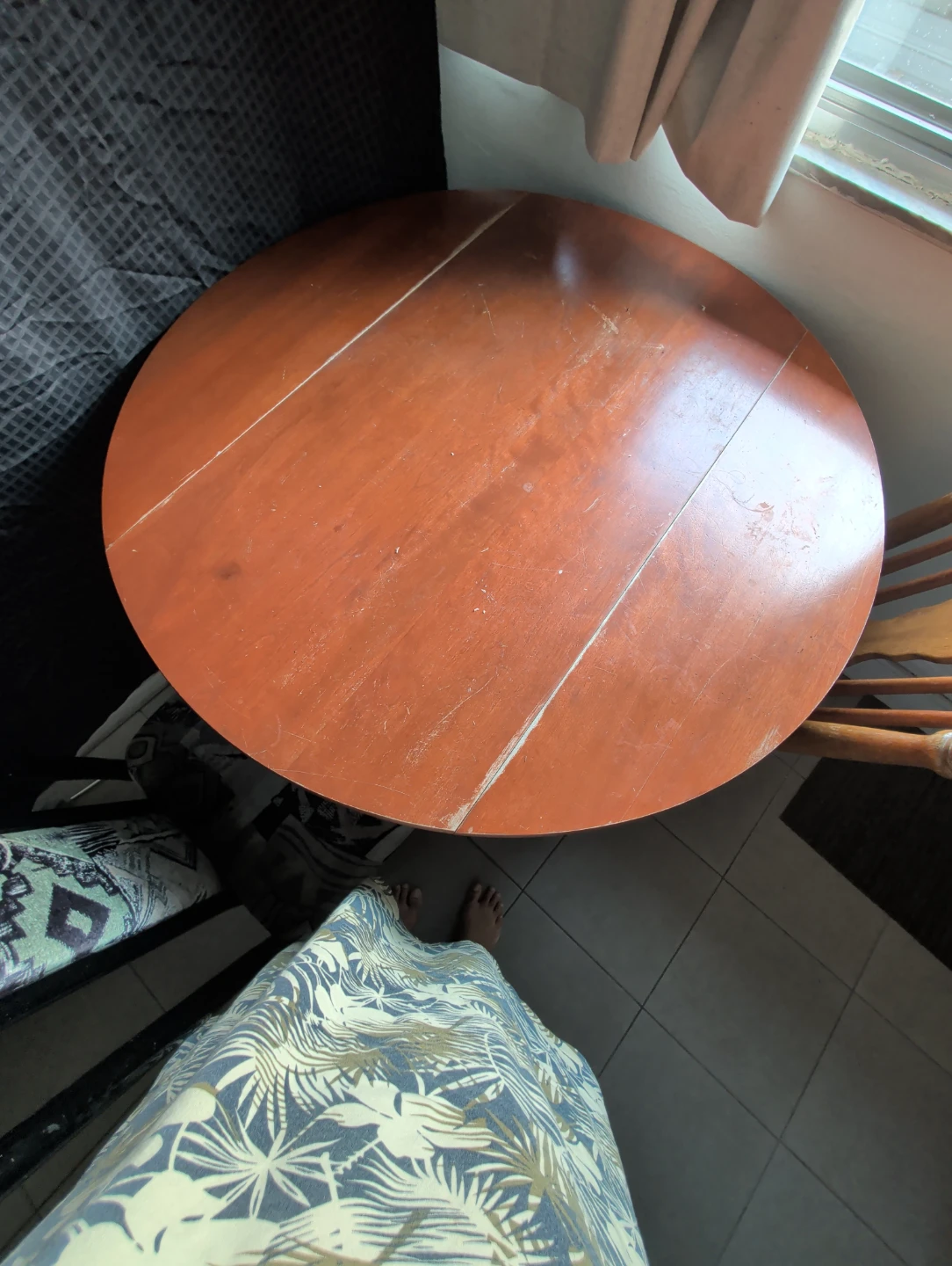 Round Drop Leaf Table - photo 2