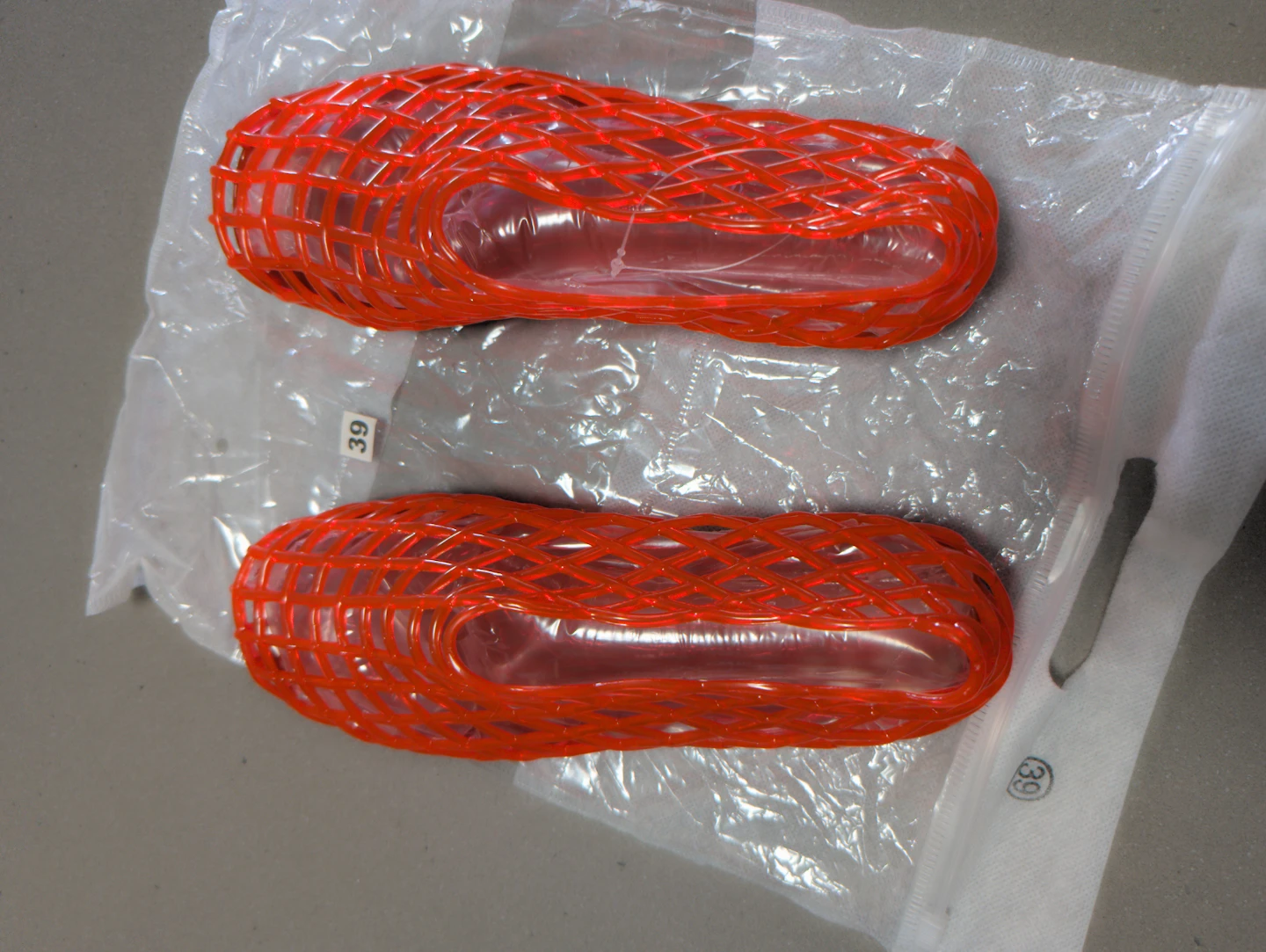 Red Jelly Shoes Size 39 - photo 2