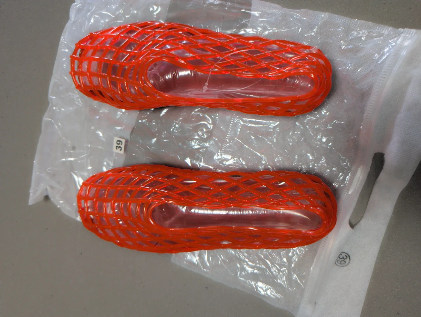 Red Jelly Shoes Size 39 - photo 2
