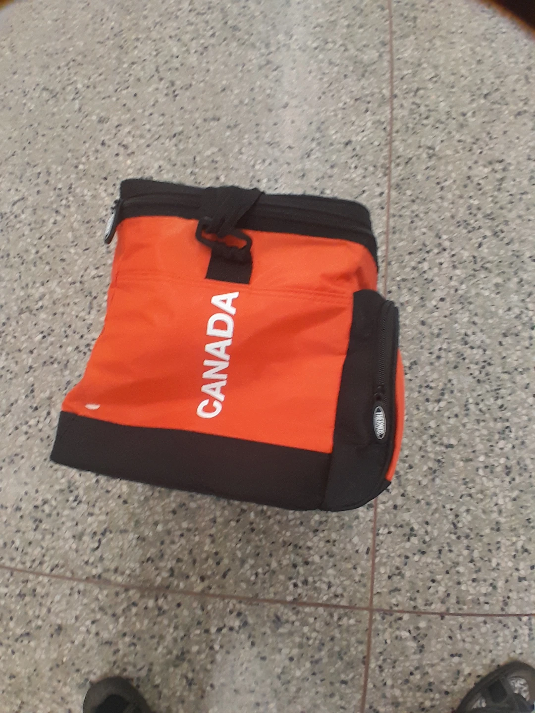 Orange Canada Cooler Bag 5 Liter Capacity - photo 3