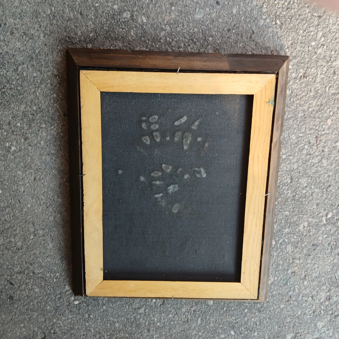 Framed Velvet Painting of a Praying Child - photo 2