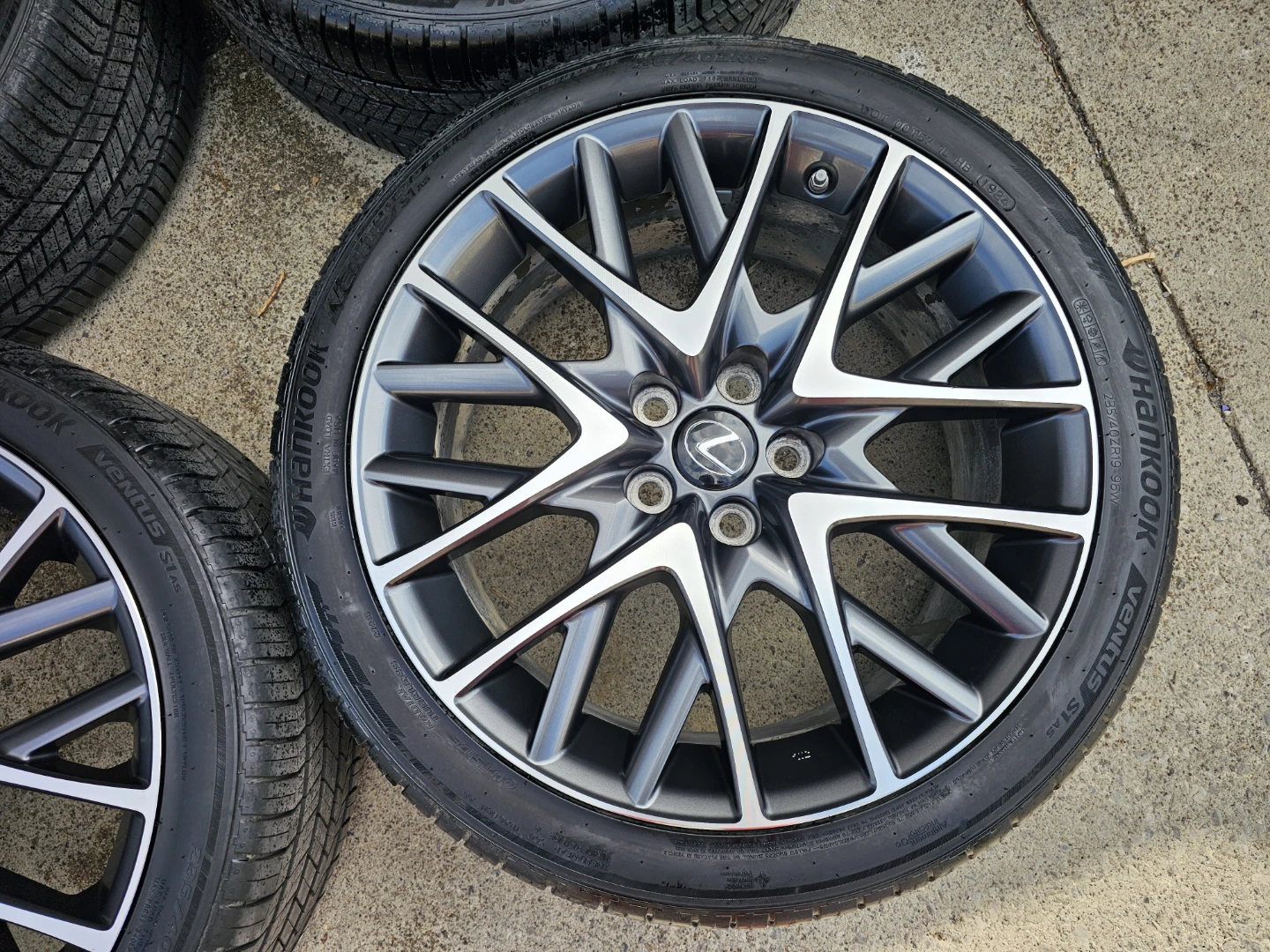 LEXUS RC, IS, ES  O.E.M RIMS AND ALL SEASON TIRES - photo 3
