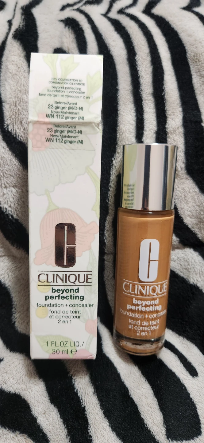 Clinique Beyond Perfecting Foundation + Concealer - photo 5