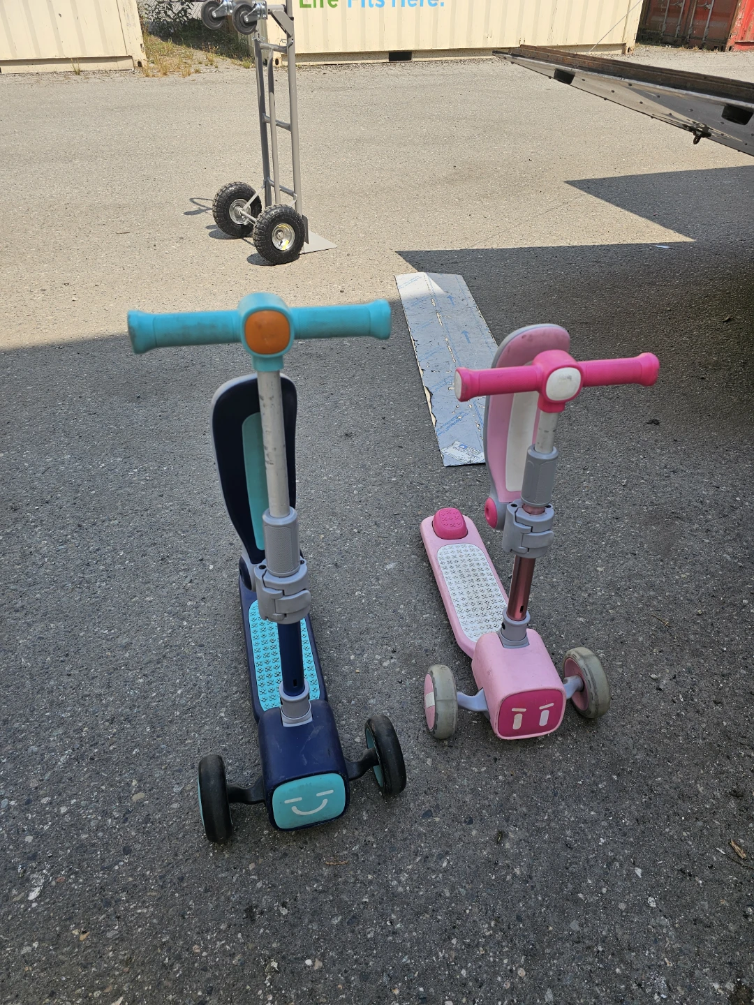 Kids 2-in-1 Scooter & Ride-On Toy - photo 3