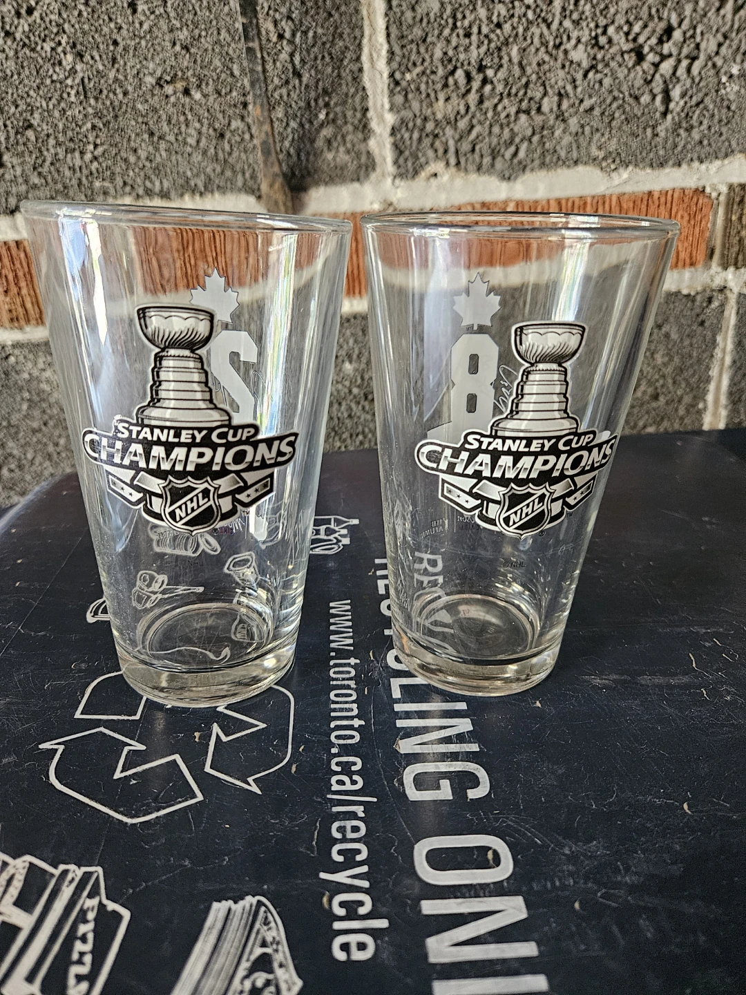 Stanley Cup Champions NHL Toronto Maple Leafs Glasses (Set of 2) - photo 2