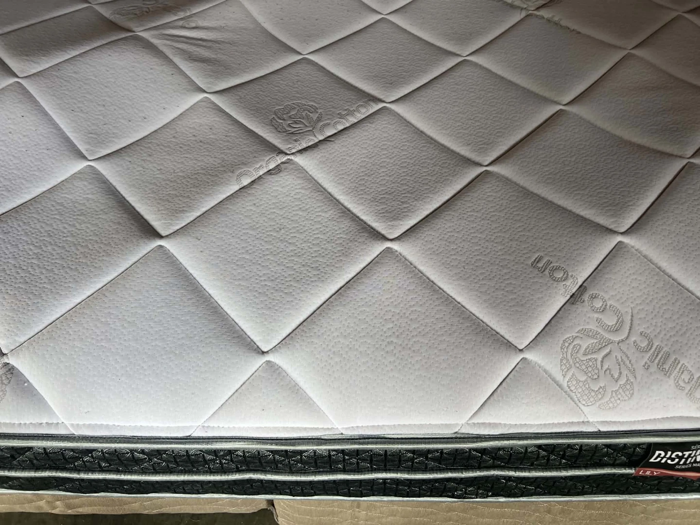 King mattress with box spring seat/free delivery
