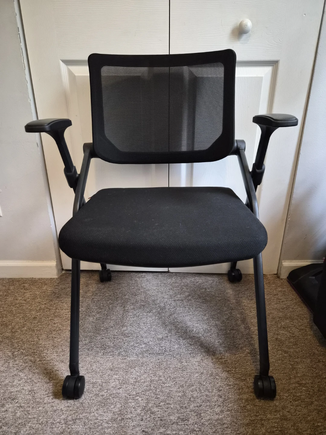 Black Office Chair with Wheels - photo 3
