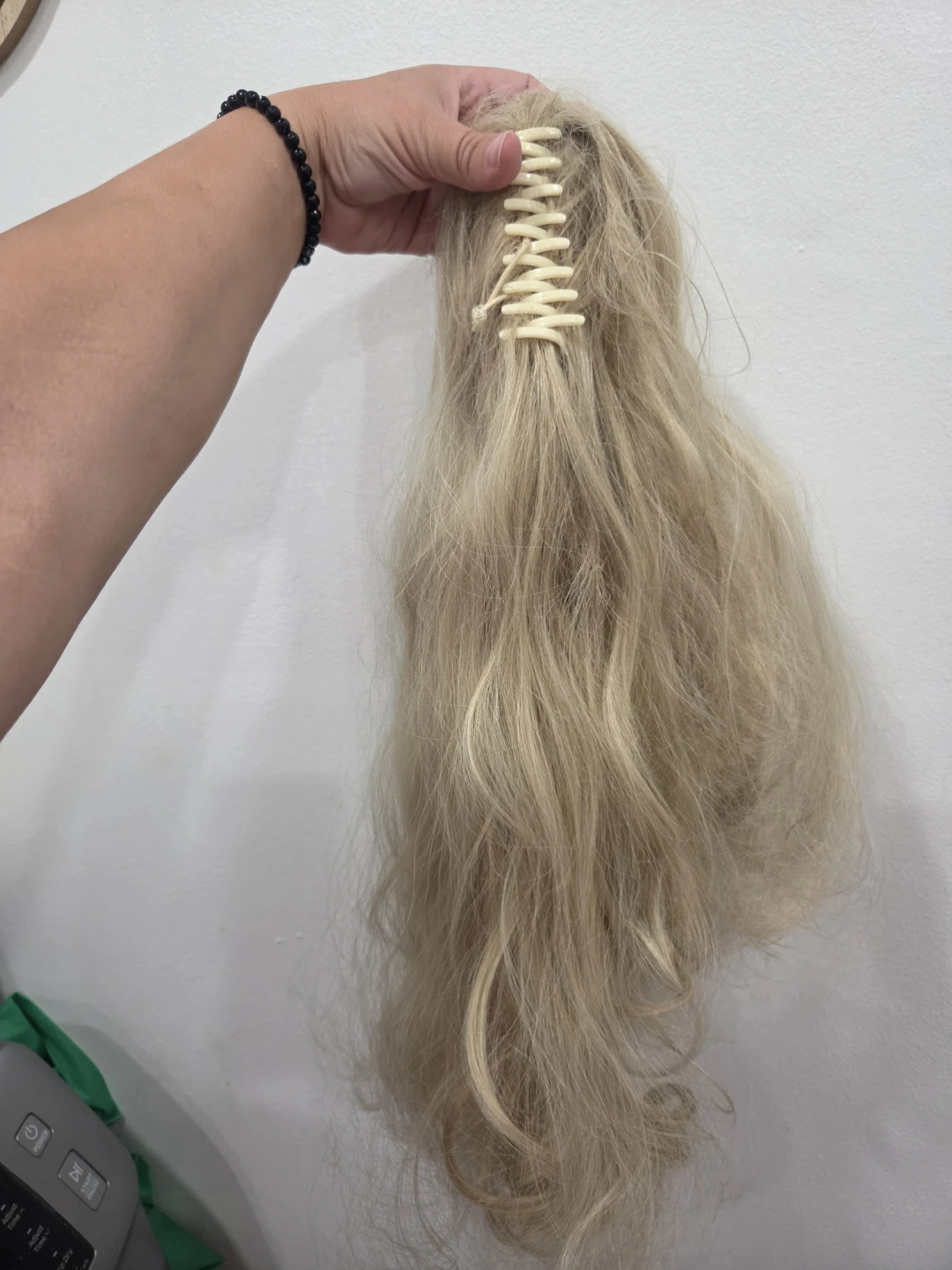 Blonde Clip-in Hair Extension - photo 3