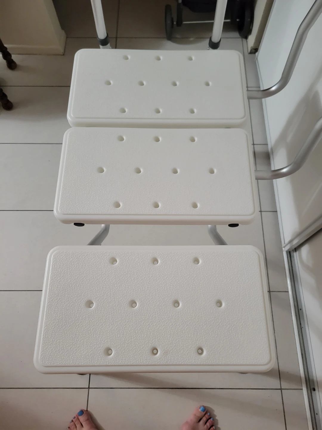 Drive Medical Splash Defense Tub Transfer Bench, Curtain Guard - photo 3