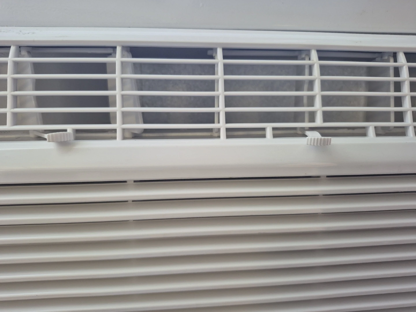 For Living Window Air Conditioner - photo 3