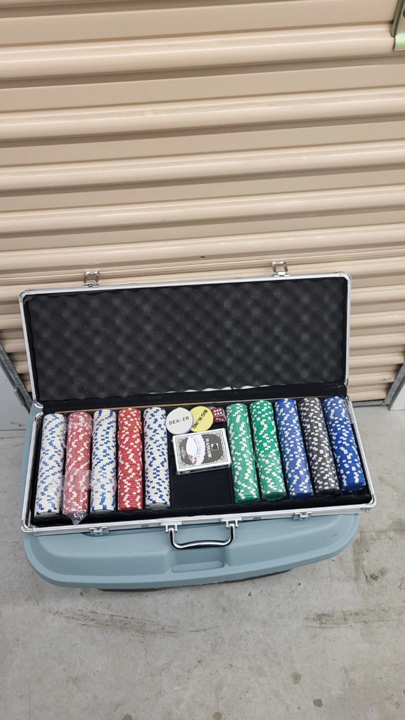 Poker Chip Set with Case