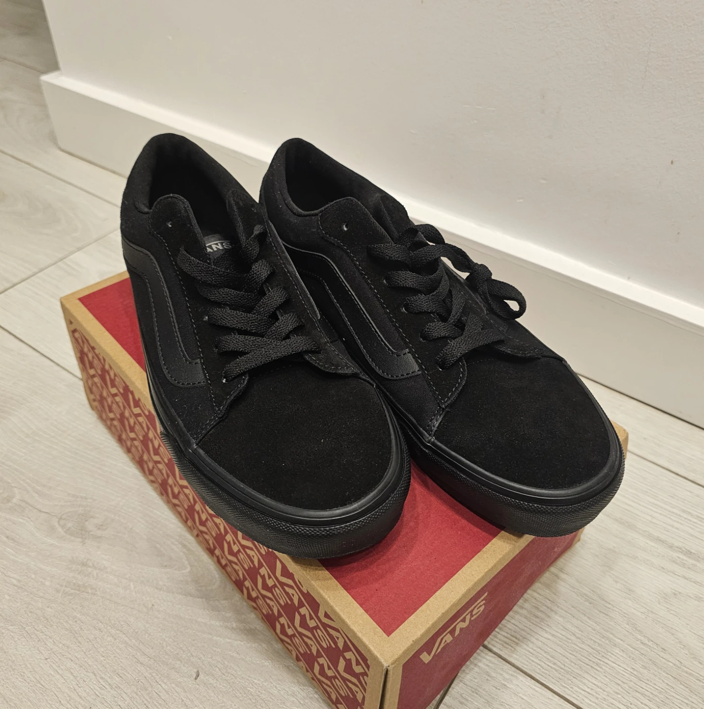 NEW Vans Off The Wall Black Skate Shoes