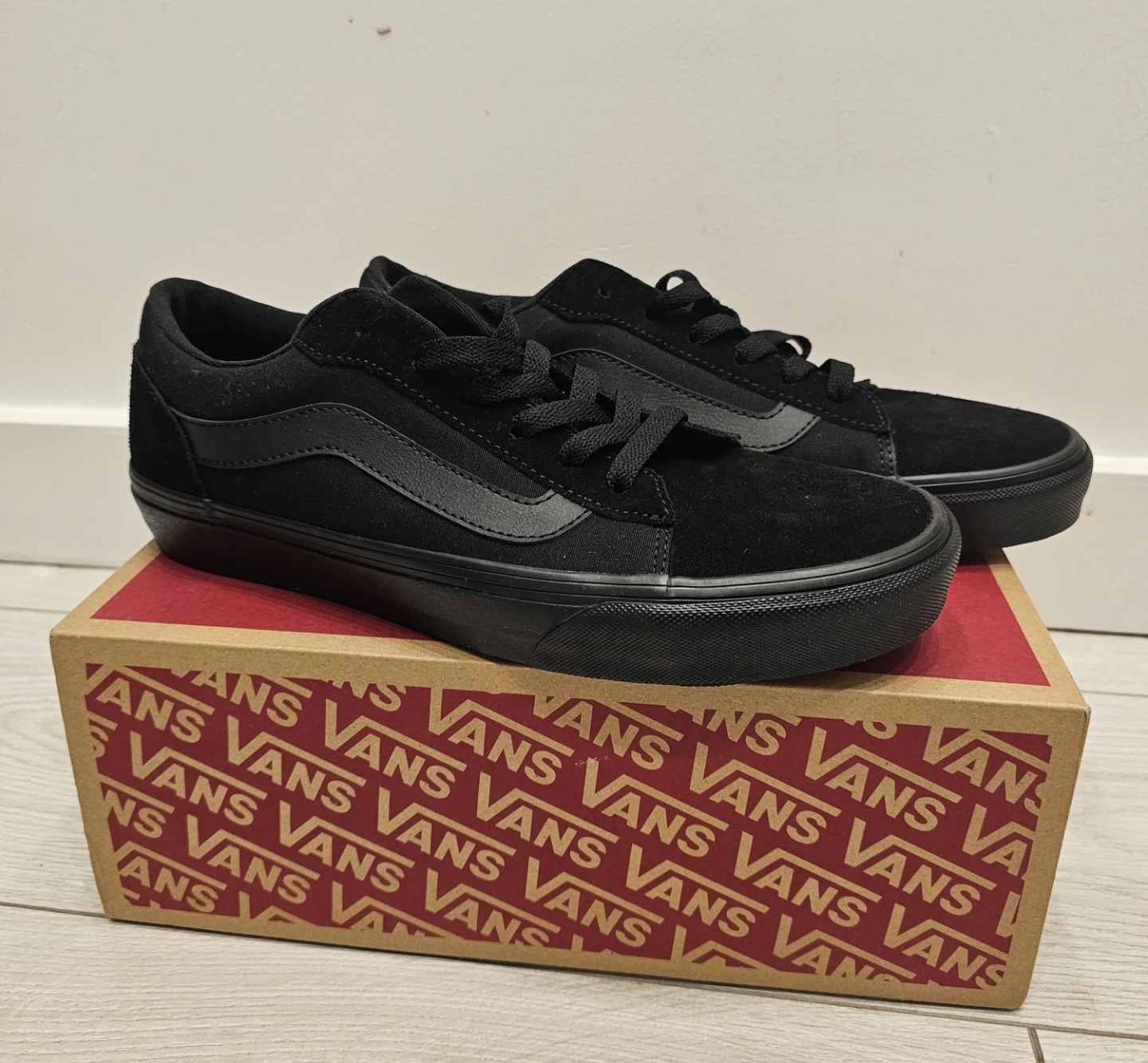 NEW Vans Off The Wall Black Skate Shoes - photo 2