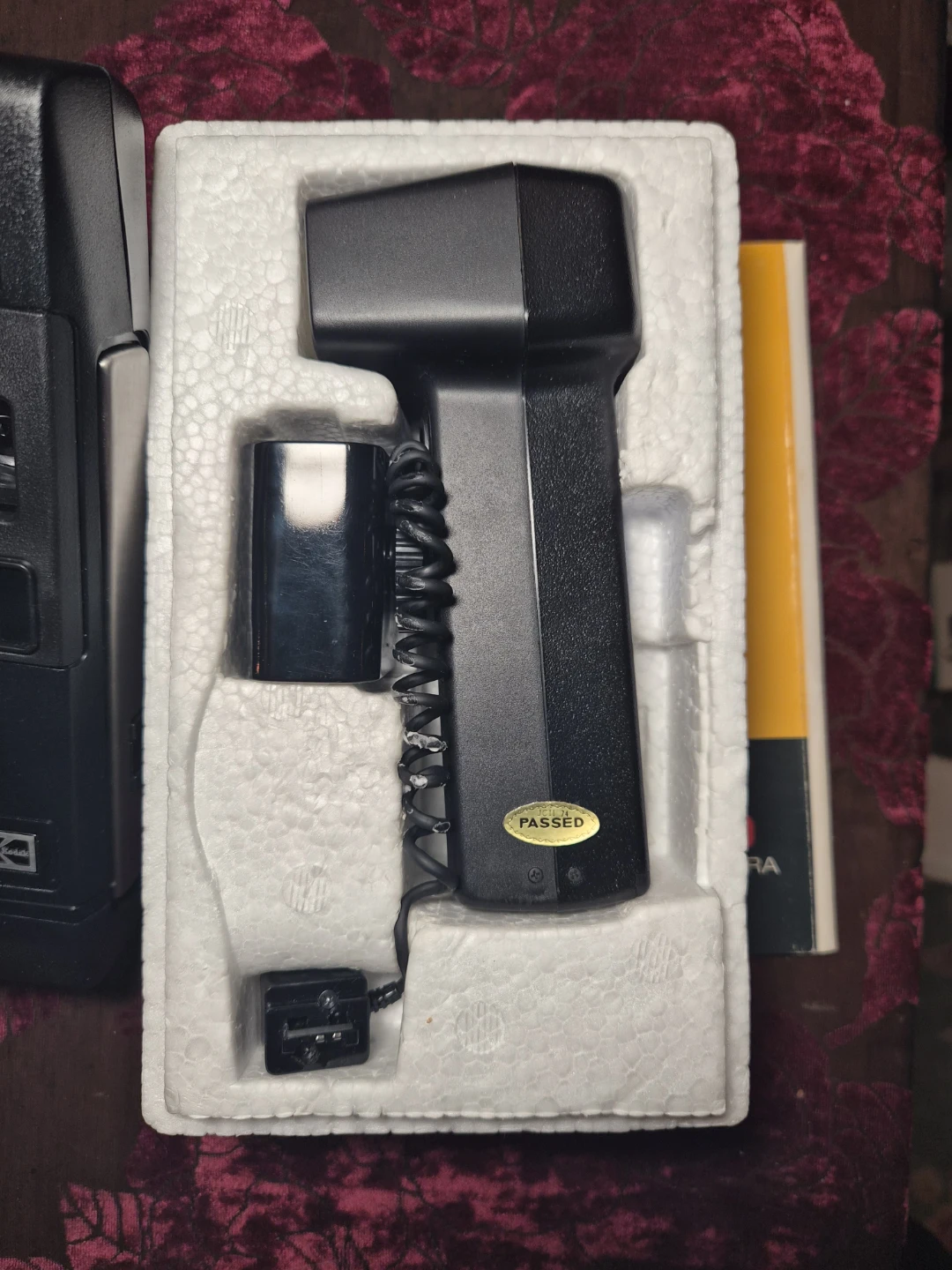 Kodak Colorburst 250 Instant Camera with Flash - photo 3