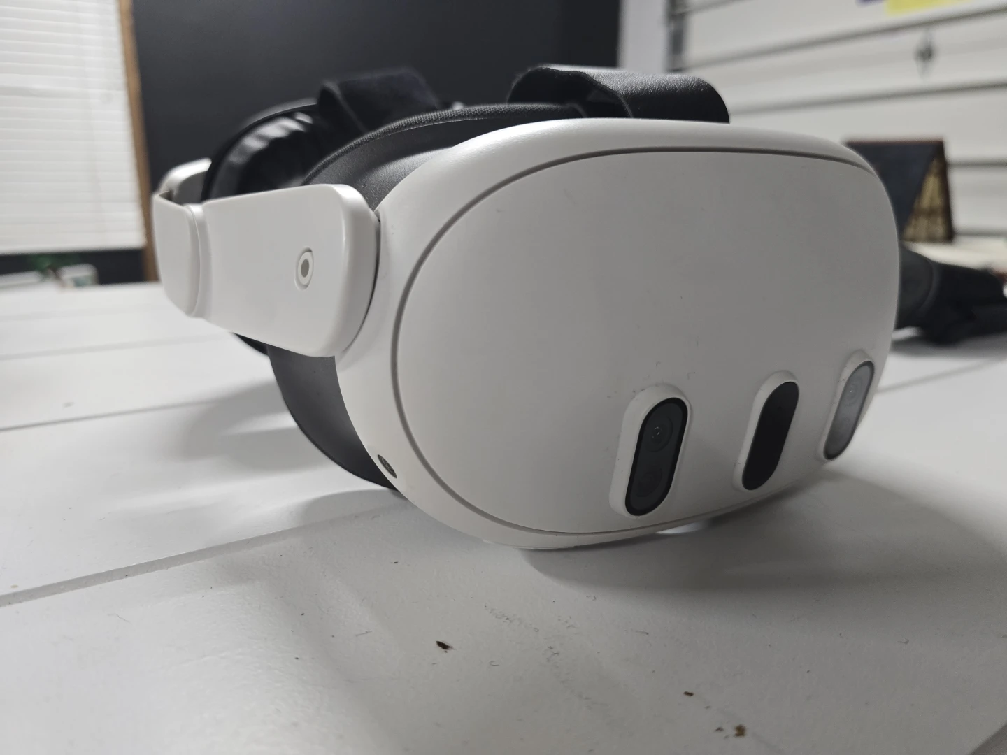 Meta Quest 3 VR Headset (Model S3A) - photo 2