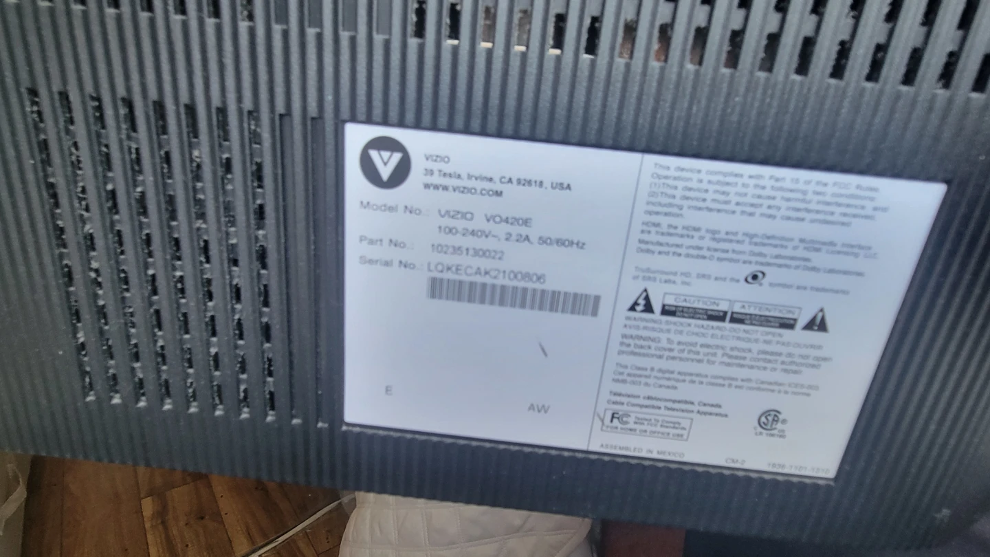 VIZIO VO420E 42" Smart TV - photo 2